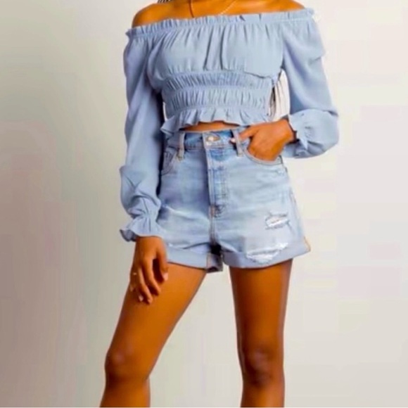 Endless Blue-SMOCKED OFF THE SHOULDER LONG SLEEVE TOP. Size:M - Picture 2 of 7